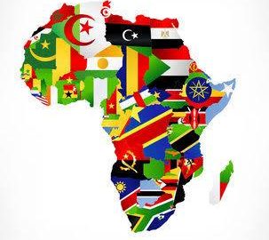 Afrikakarte mit den Flaggen afrikanischer Länder